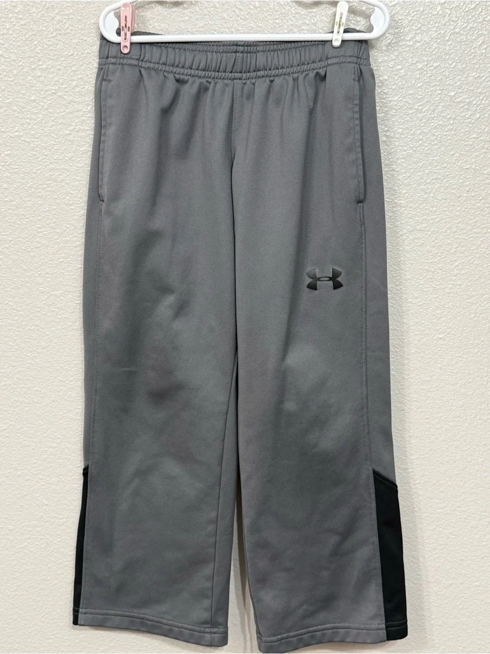 Under Armour Boys Brawler 2.0 Gray Athletic Track Pants Size YXS